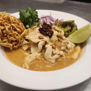 7. Khao Soi